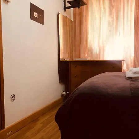 Δωμάτια σε οικογενειακή κατοικία Centro Private Bath Quiet